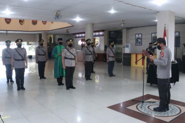 Mutasi jabatan empat pejabat utama di lingkungan Polda Kalbar
