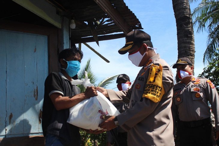 Polresta Banda Aceh salurkan 400 paket bantuan sosial COVID-19