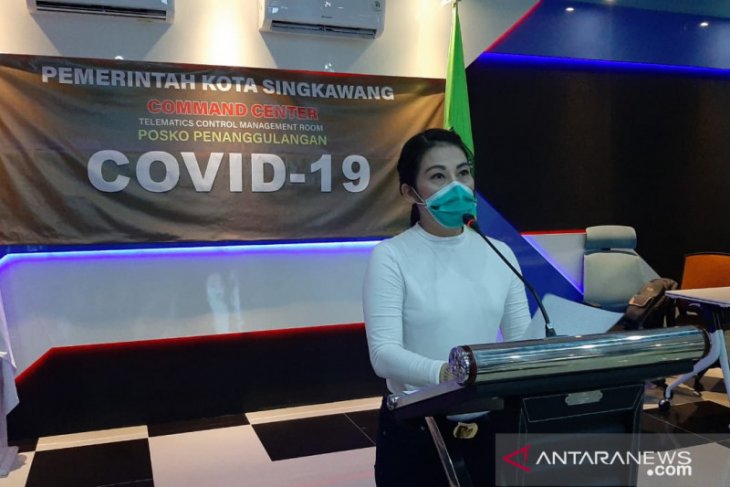 Pemkot Singkawang cek kesehatan masyarakat di tiga pintu masuk perbatasan kota