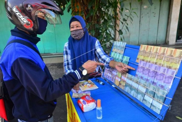 Jasa penukaran uang baru