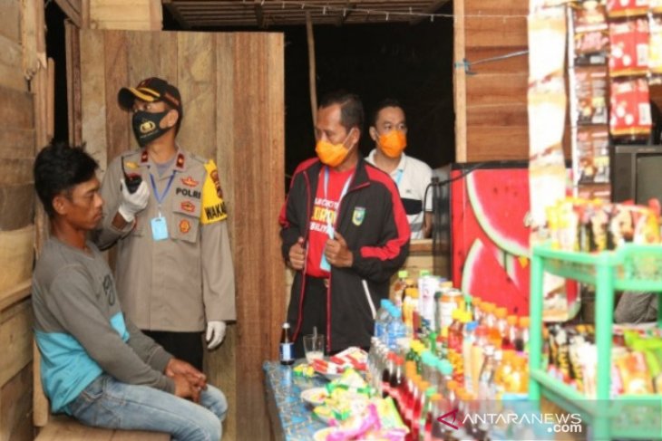 Tim gugus tugas Kalsel lakukan rapid tes massal ke sejumlah warung malam