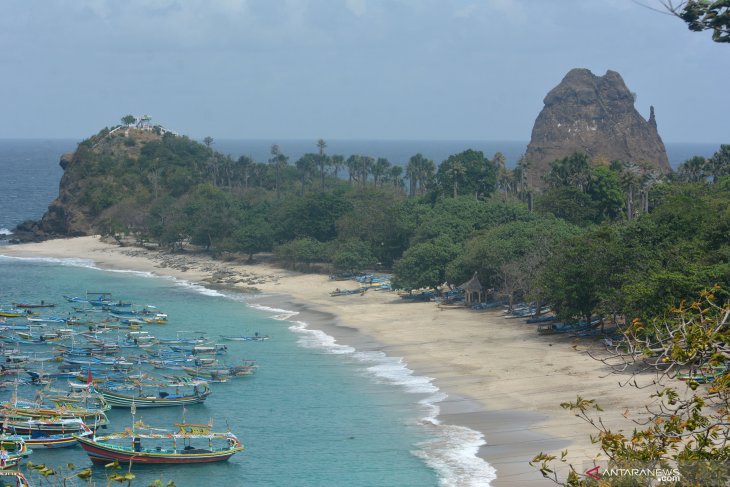 Pantai Papuma ditutup