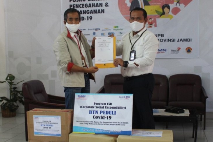 BTN Jambi bantu APD dan hand sanitizer melalui Satgas BUMN Jambi