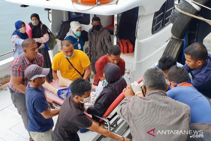 Cepat tanggap wali kota Sabang membantu warga sakit