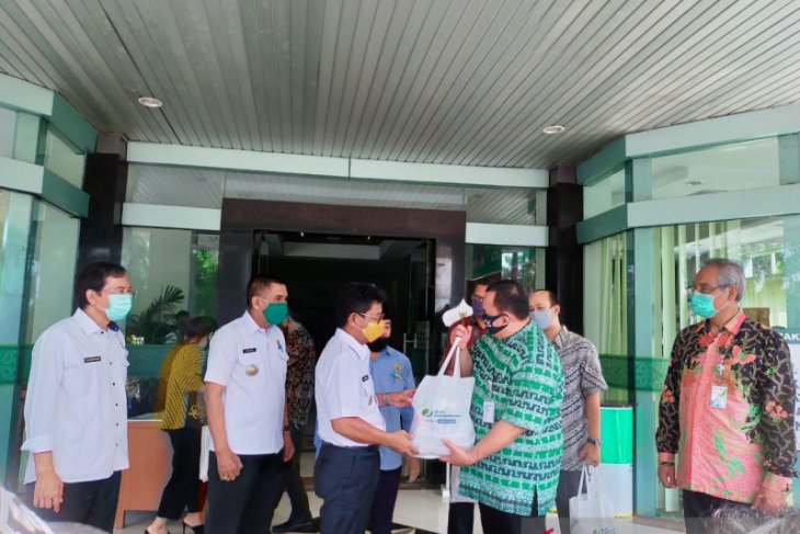 BPJAMSOSTEK donasi 4 ton beras dan 1.000 sembako bagi warga Tangerang
