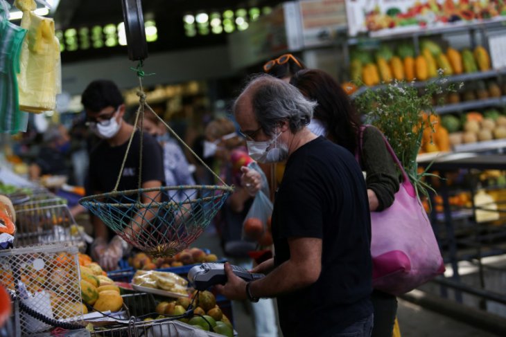 Kasus COVID-19 melonjak, Venezuela terapkan jam malam