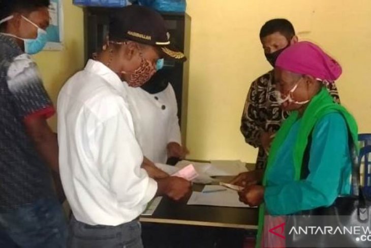 Warga Desa Simataniari Tapsel dapat bantuan 600 ribu/KK
