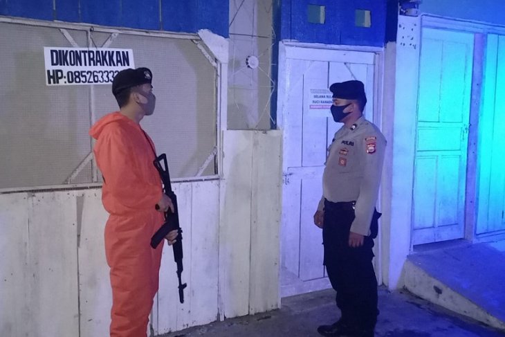 Polisi patroli cegah penyebaran COVID-19 di Mukomuko