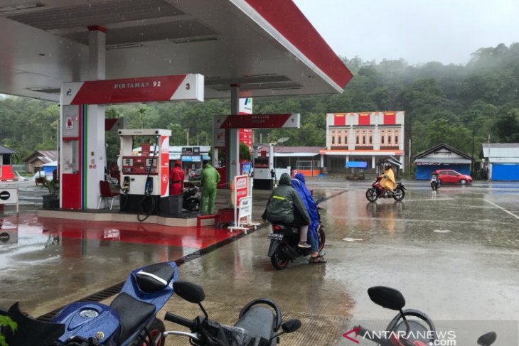 Hujan deras, pengguna jalan ke barat selatan Aceh berhati-hati