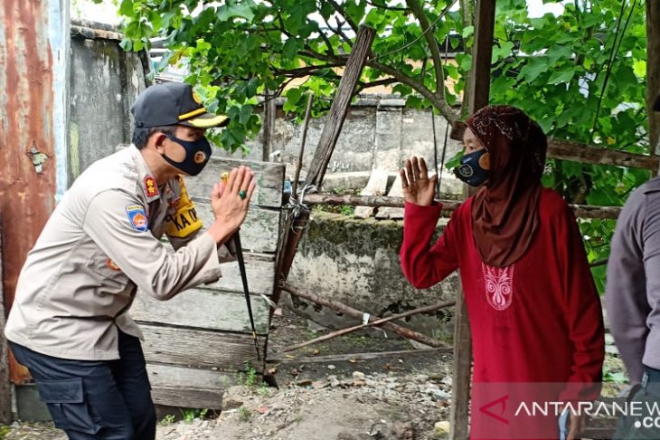 Polres Bangka Barat salurkan bantuan paket sembako