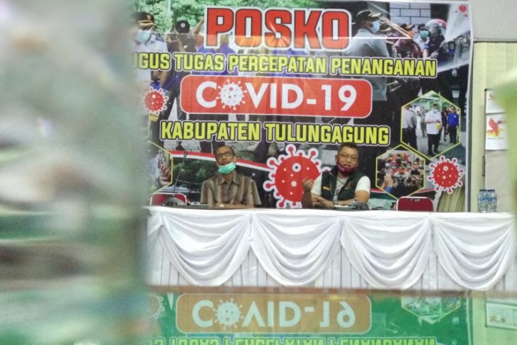 62 pegawai Dispendukcapil Tulungagung jalani tes cepat, dua orang reaktif