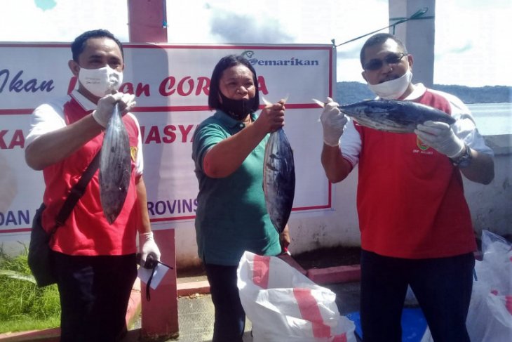 DKP Maluku bagikan gratis 25 ton ikan jelang Idul Fitri 1441 H