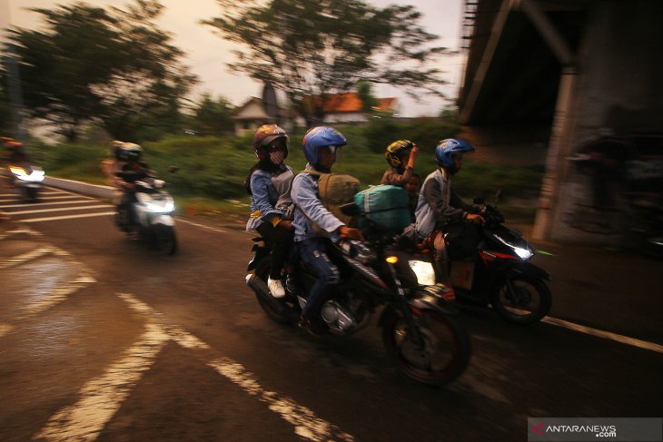 Pemudik Motor di Suramadu