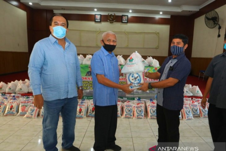 Gugus Tugas COVID-19 Asahan terima bantuan paket sembako PTPN IV