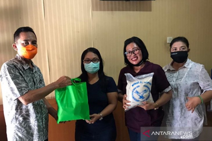 Dinsos Denpasar distribusikan paket sembako untuk ODP dan OTG