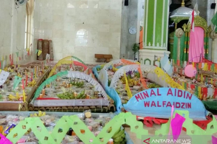 Tradisi Tapur tanpa pawai hadrat dan takbir di Pulau Ambon karena COVID-19