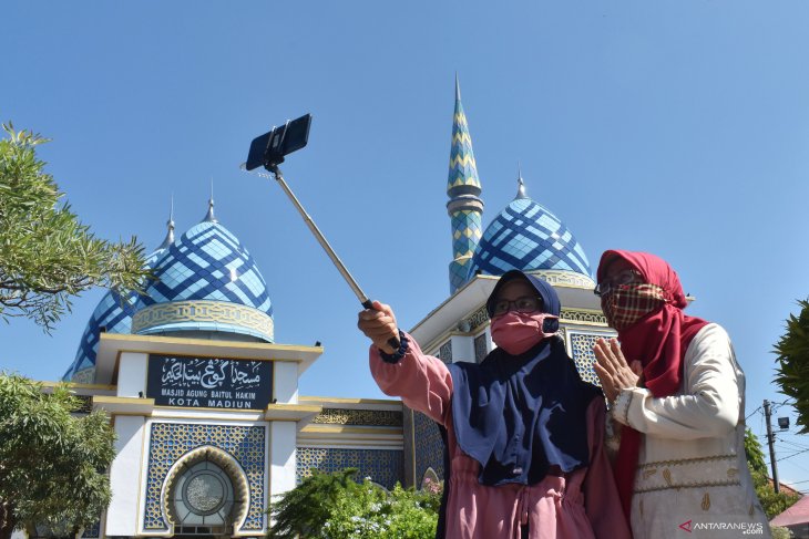 Pembuatan Video Ucapan Idul Fitri di Tengah Pandemi COVID-19