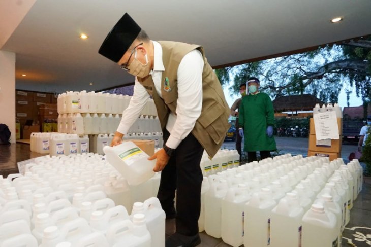 Banyuwangi distribusikan disinfektan ke desa dan kecamatan