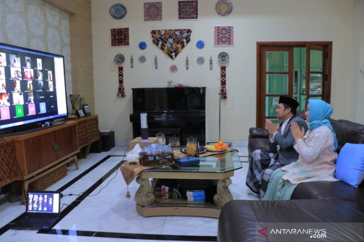 Arief - Sachrudin silaturahmi lebaran dengan masyarakat secara online