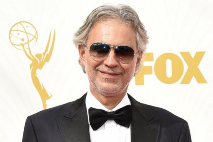 Alasan penyanyi Andrea Bocelli tak ungkap positif corona sejak awal