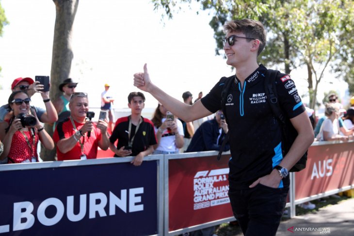 Bursa transfer memanas, George Russell yakin bertahan di Williams