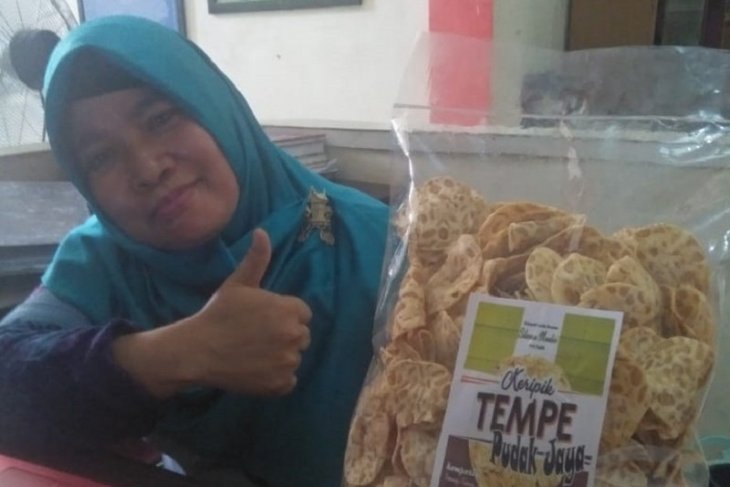 Diversifikasi pangan lokal kripik kedelai di Kabupaten Muarojambi