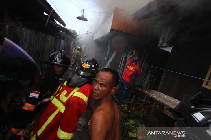 Kebakaran Rumah Padat Penduduk Di Banjarmasin