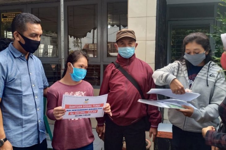 Pemkab Kediri salurkan bantuan kepada 1.896 orang difabel