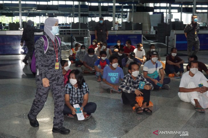 Ribuan WNI di tahanan imigrasi Malaysia bakal dipulangkan - ANTARA News  Sumatera Utara