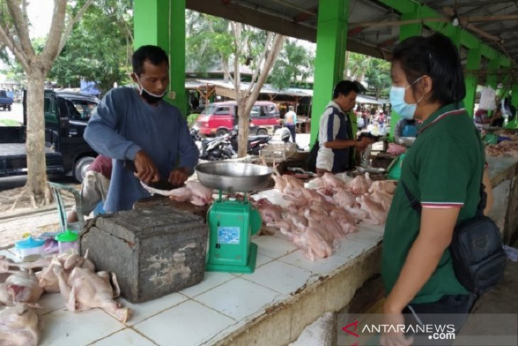 Permintaan daging di pasar tradisional Babel anjlok