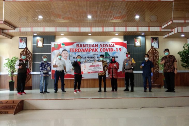 Provinsi Kalteng salurkan bansos senilai Rp10 miliar lebih