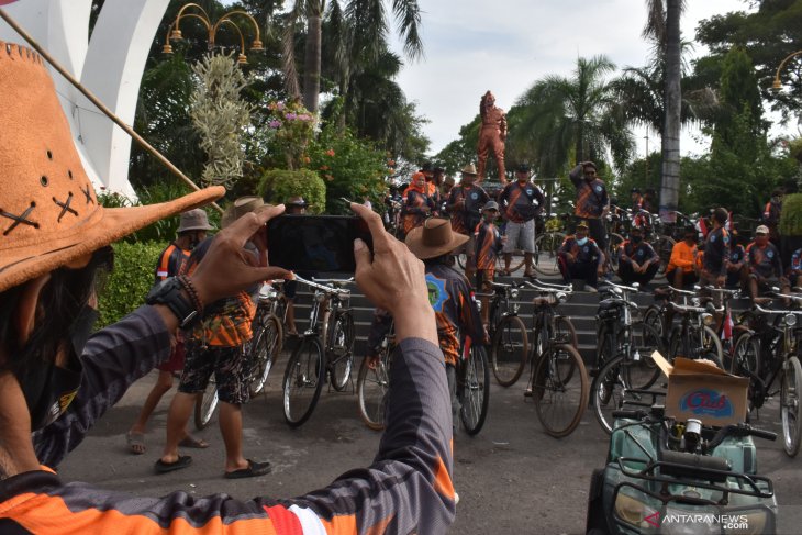 Komunitas Sepeda Tua di Madiun