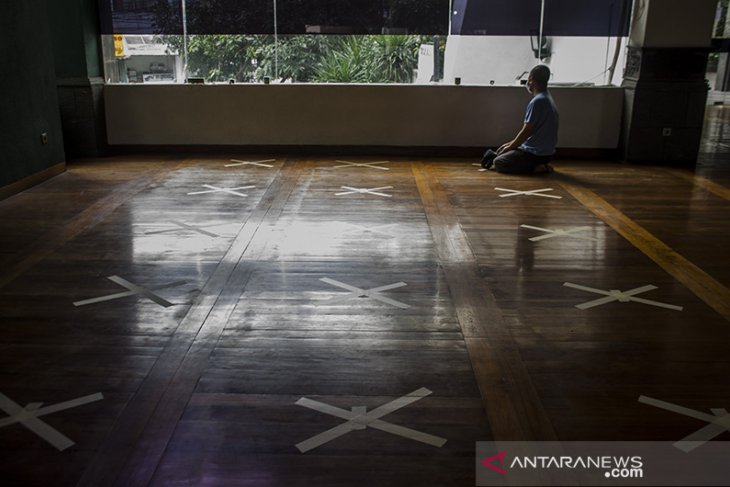 Persiapan pembukaan tempat ibadah di Bandung 