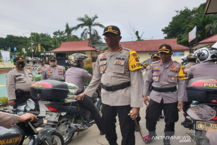 Personil Polsek menjadi ujung tombak penyaluran bansos tepat sasaran