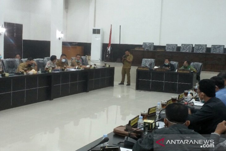 Data penerima Bansos COVID19 di Labura