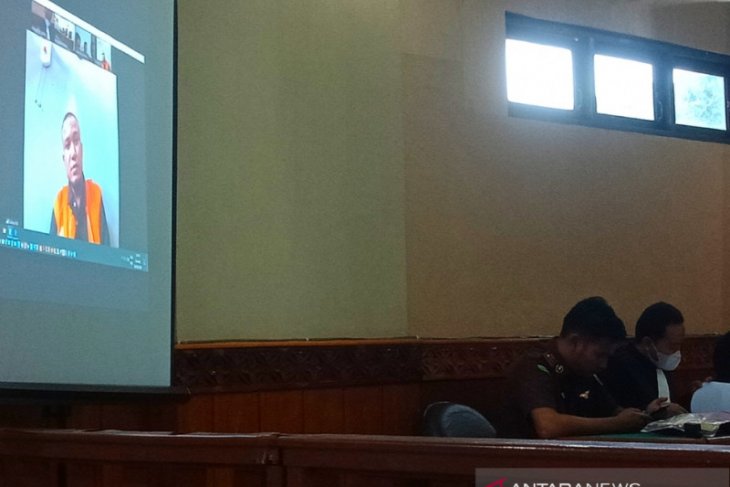 Ancam wartawan pakai senjata korek api, Akrim dituntut 6 bulan penjara