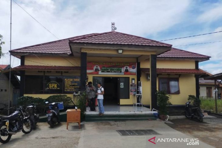 Pengamanan Polsek Daha Selatan diperketat, layanan masyarakat tetap dibuka