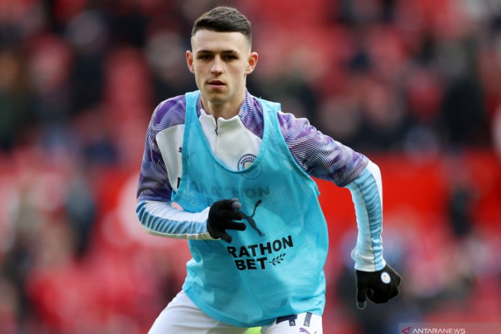 City peringatkan Phil Foden karena melanggar