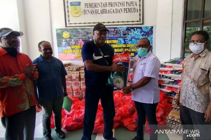 Disorda Papua salurkan bantuan mantan atlet terdampak COVID-19