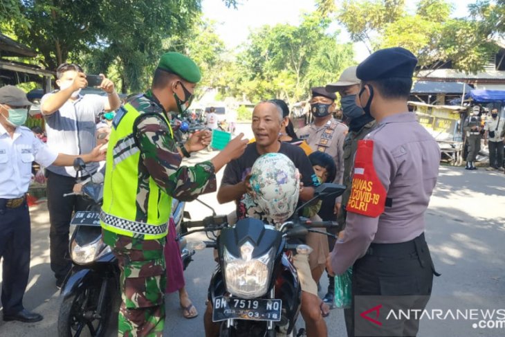 Forkopimda Bangka Barat sosialisasi wajib masker di pasar
