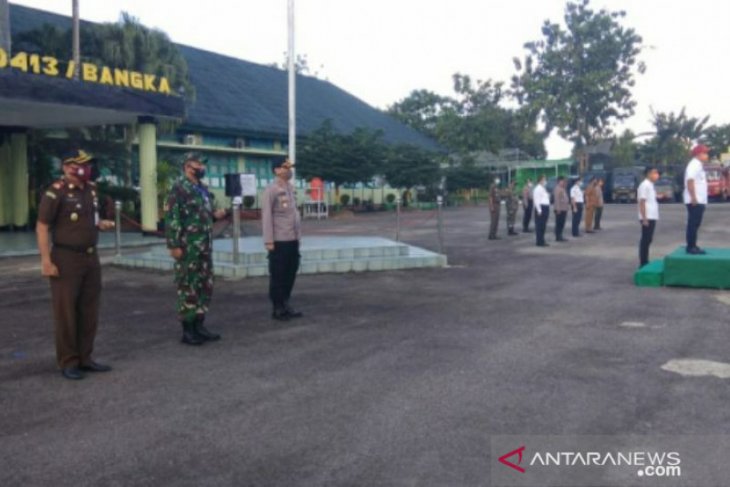Wali Kota Pangkalpinang pimpin apel gabungan penegakkan disiplin protokol kesehatan COVID-19