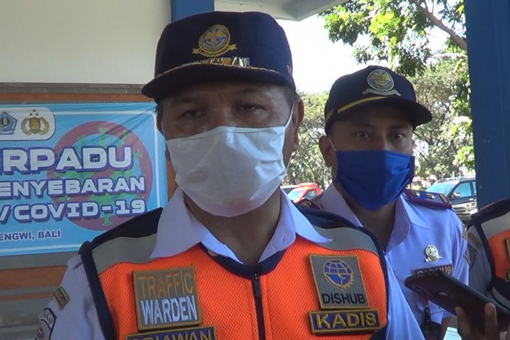 Satgas COVID-19 Badung-Denpasar periksa puluhan kendaraan di Terminal Mengwi (video)