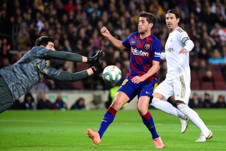 Manchester City sudah beri tahu Barcelona minati Sergi Roberto