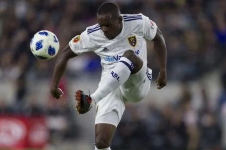 Mantan bek Manchester City takut di AS