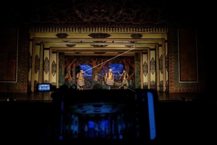 Pentas wayang orang disiarkan secara daring