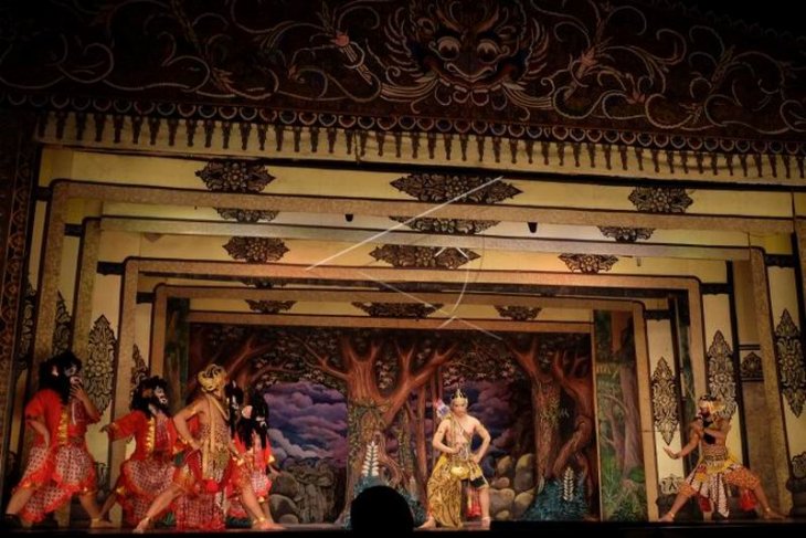 Pentas wayang orang disiarkan secara daring