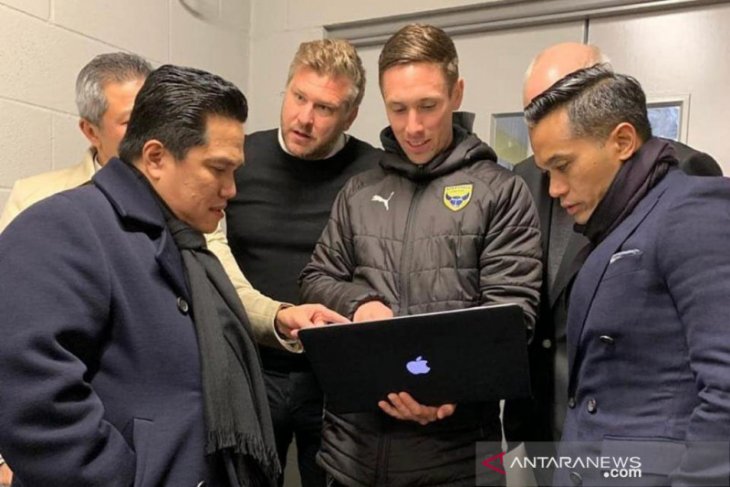 Erick Thohir dan Anindya Bakrie selangkah lagi miliki Oxford United