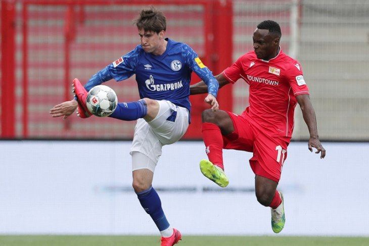 Berbagi poin, catatan nirmenang Union dan Schalke semakin panjang