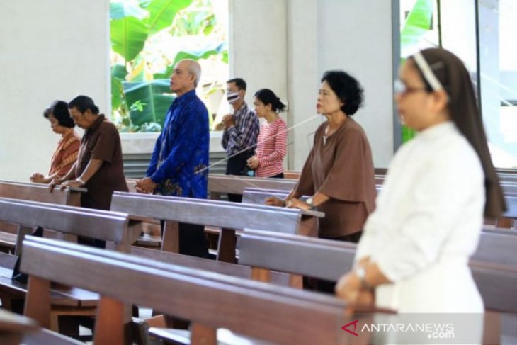 Gereja Katolik dibuka kembali