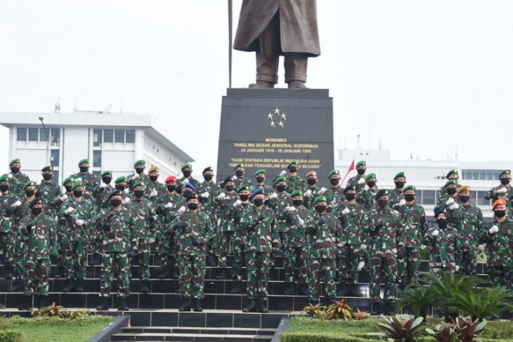 Panglima TNI terima laporan kenaikan pangkat 84 perwira tinggi